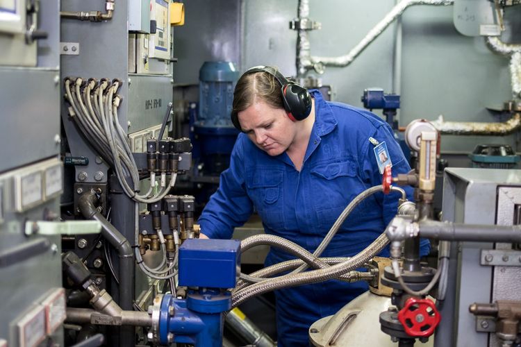 Tenerife, Spain :: Eszter Vanheiden (Hungary) monitors the machines in Logos Hope's engine room.