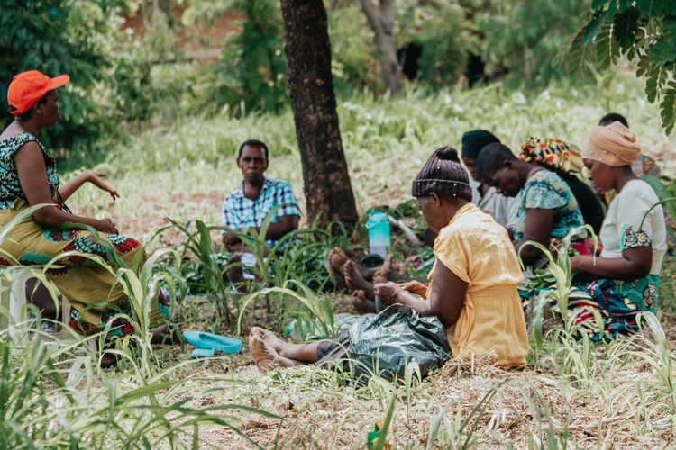 Discipleship can happen anywhere, at any time, as long as we seize the opportunity. OM Malawi capitalises on every chance to share Christ and disciple people wherever they are. Photo by Chris Zuze