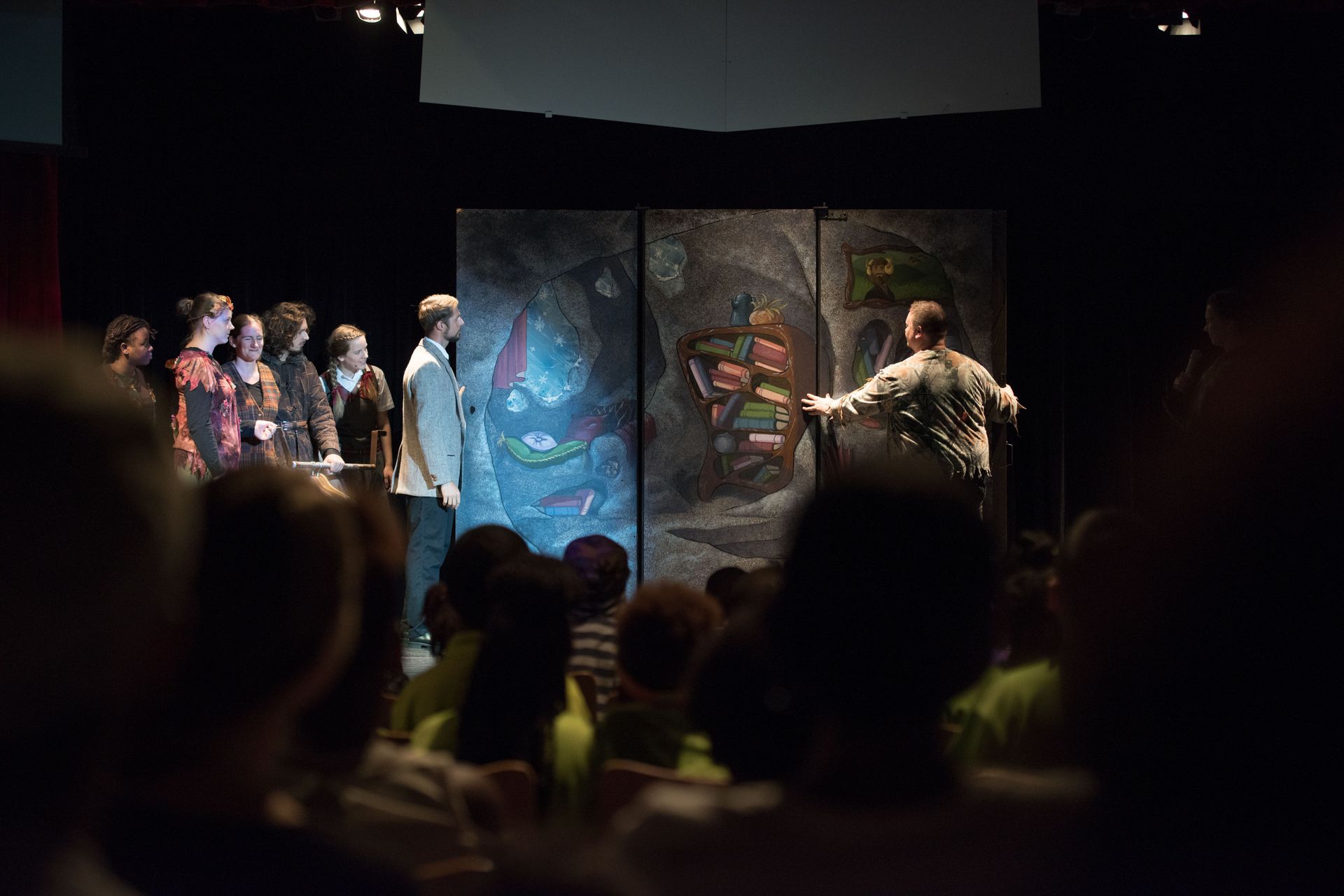 Willemstad, Curacao :: The Lion, the Witch and the Wardrobe cast members explain to children how the stage pieces are moved around.