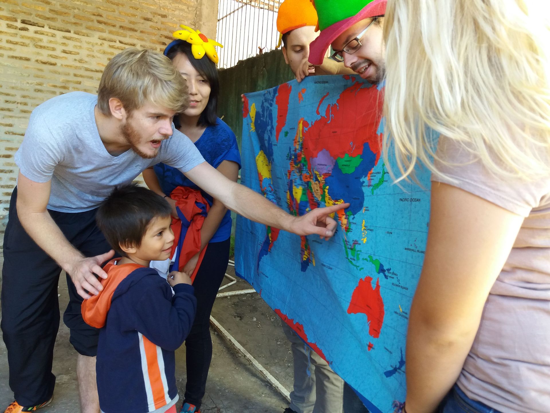 OM Paraguay volunteers share global missions opportunities through The King's Messengers children's programme. Photo by Priscilla Isaak.