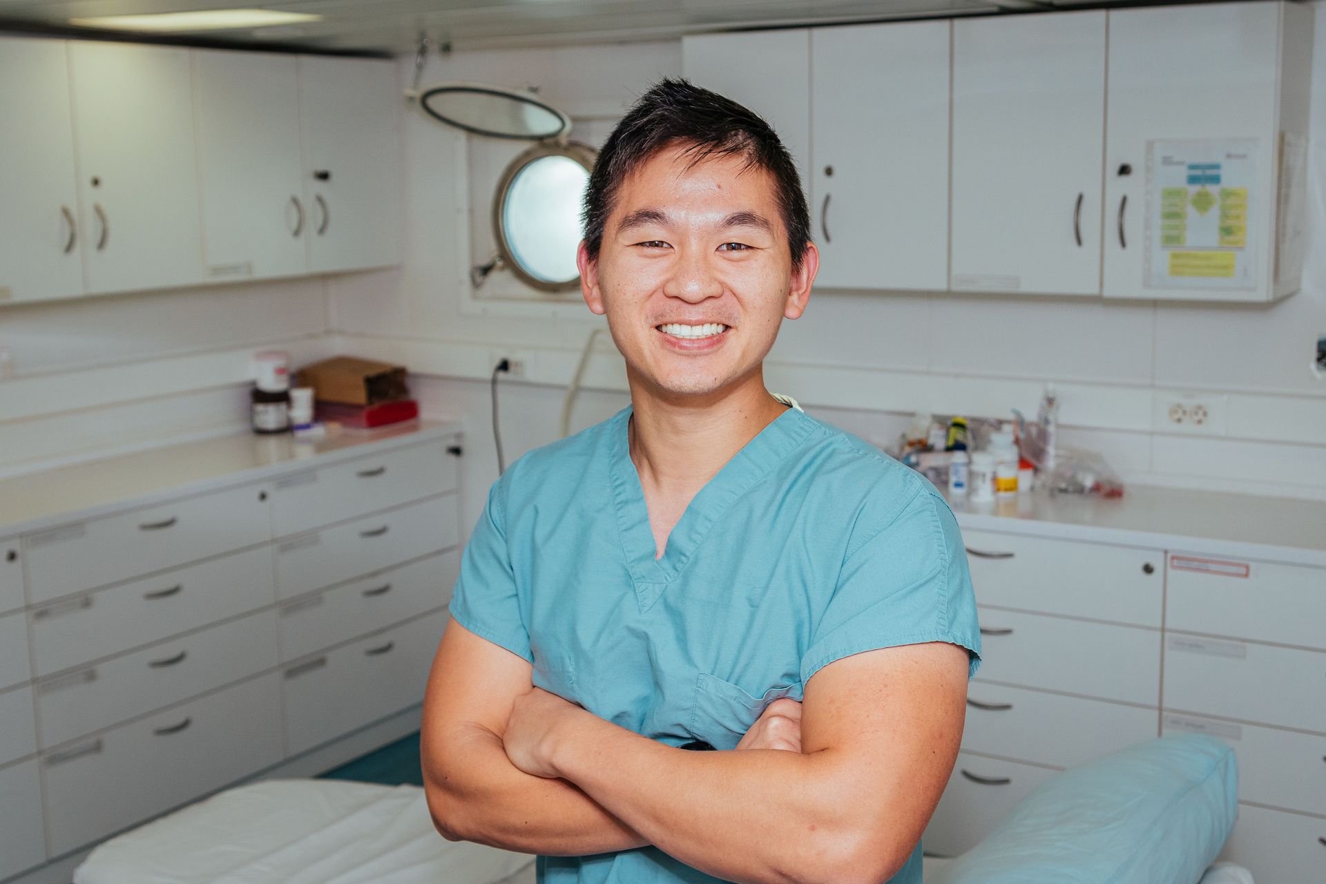 Abaco Islands, The Bahamas :: Dr Theodore Sin (USA) in Logos Hope's clinic.