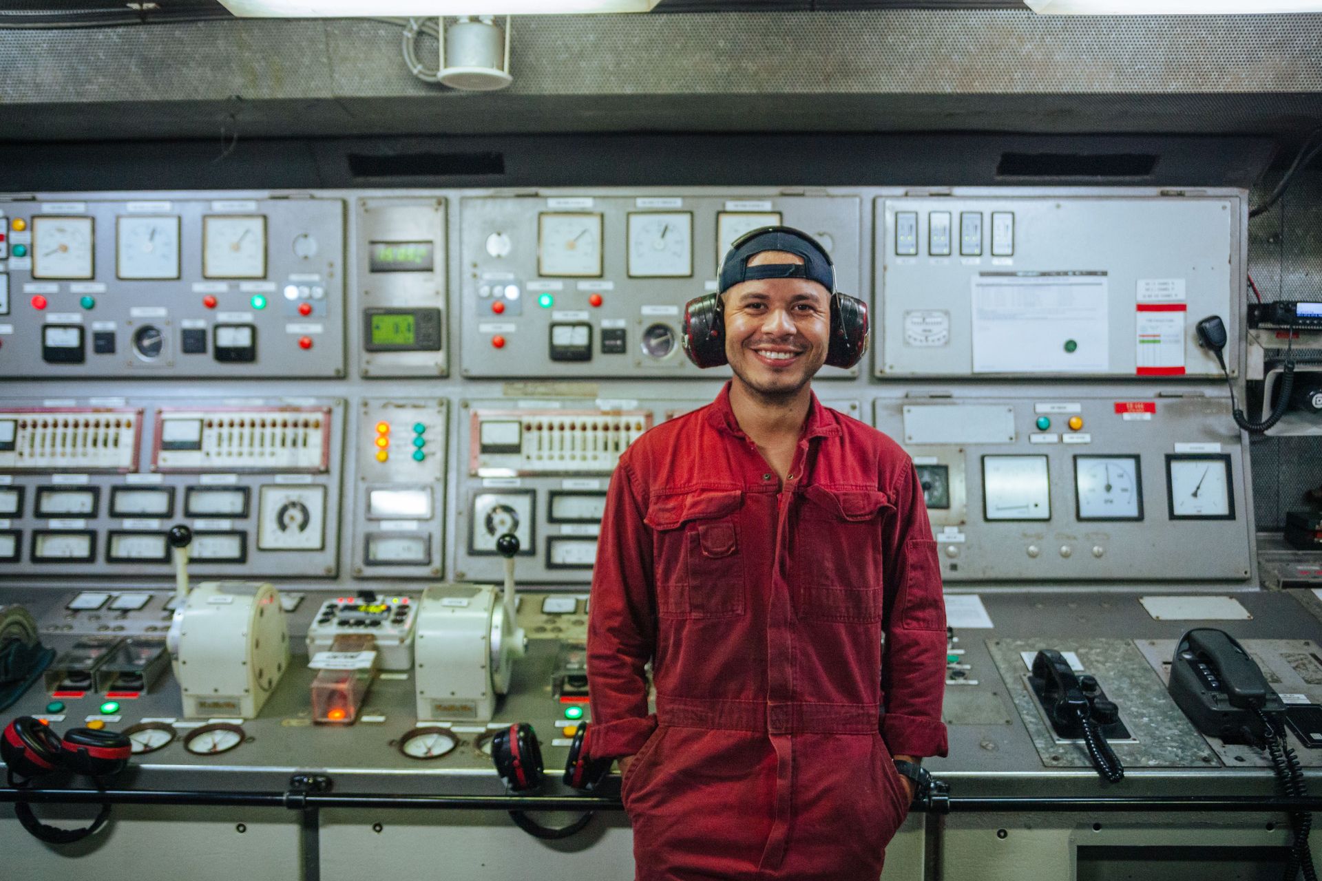 OM Ships :: Jareht Gradiz (Nicaragua) works in the engine room on board Logos Hope.