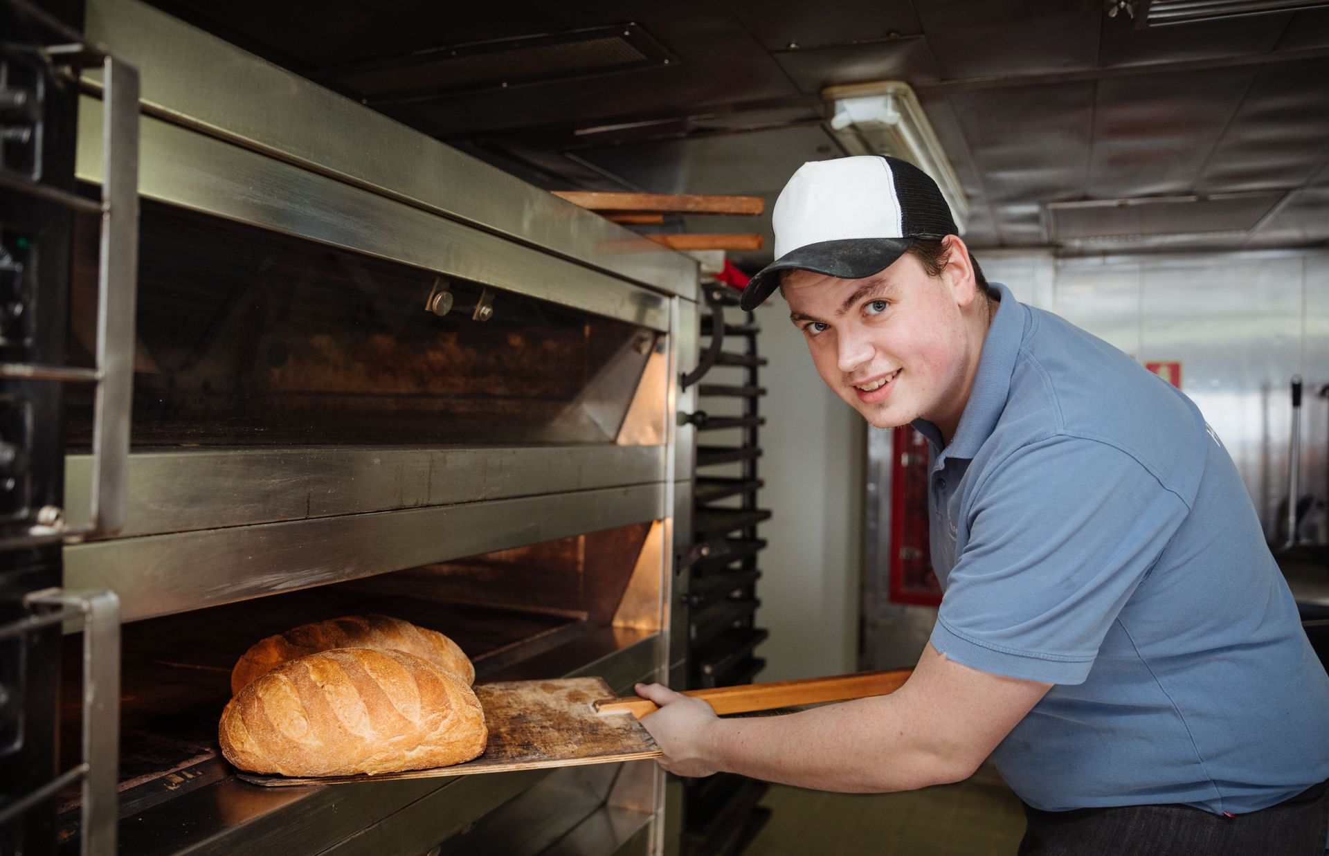 Ships :: Lucas (Germany) begins his two-year commitment with Doulos Hope, serving as the baker.