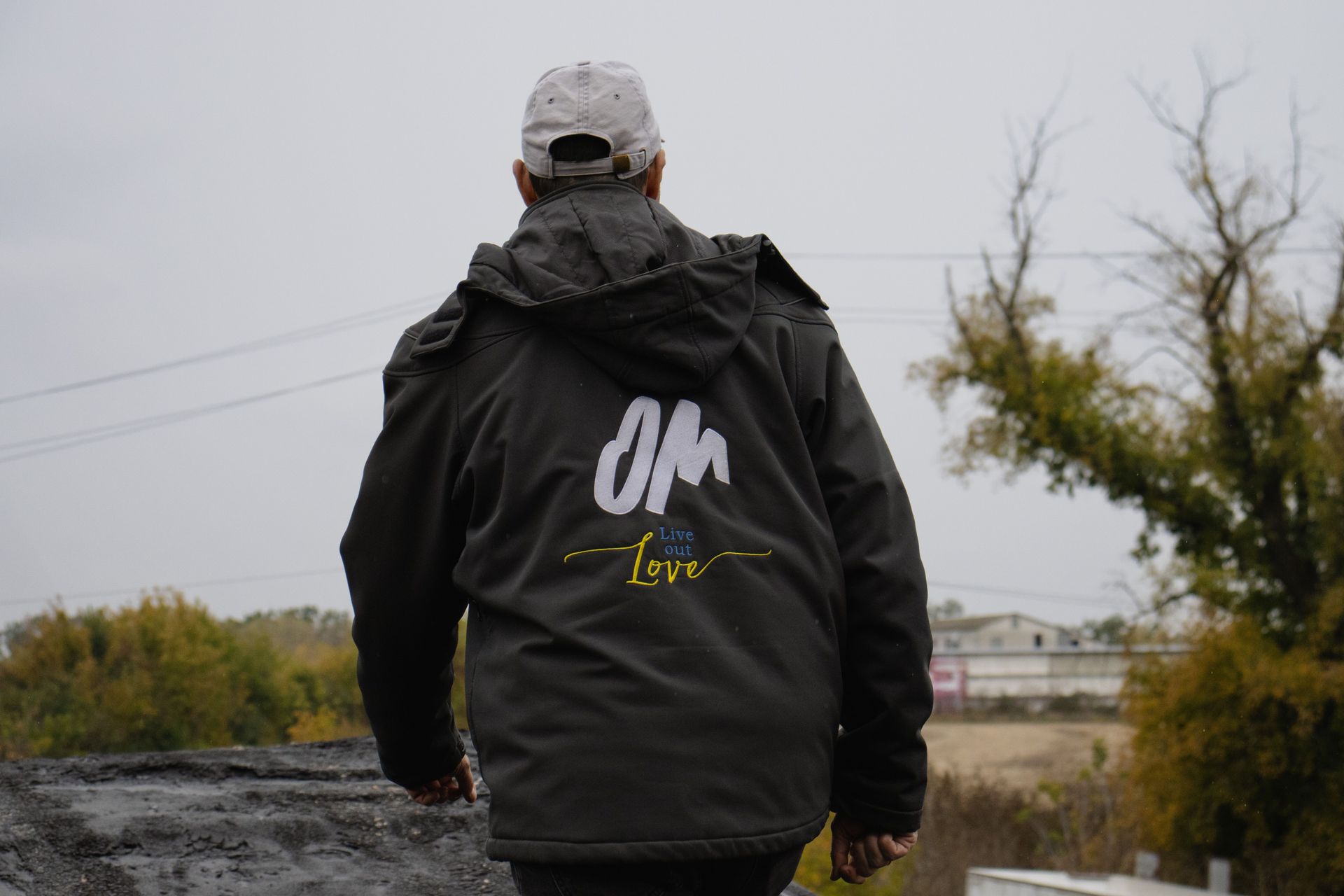 Amid the backdrop of war, the OM team in Ukraine is working to bless local communities and provide practical solutions while helping the environment and empowering underprivileged communities. The Clean Soul – Clean City project's vision is to multiply di